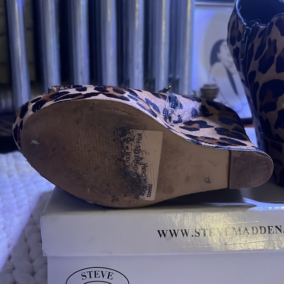 Steve Madden “wiicked” booties size 8 - Picture 3 of 3